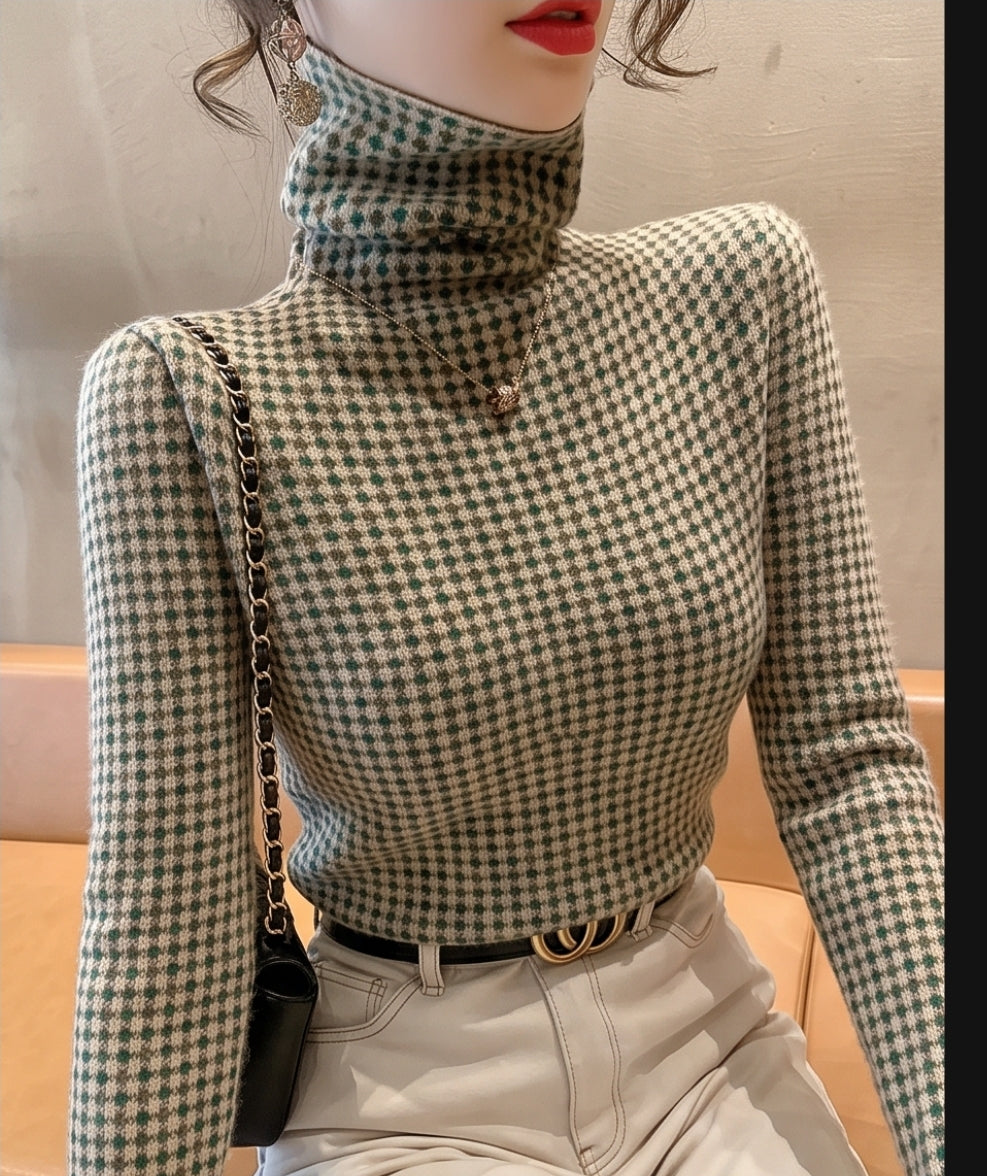 Elegantes kariertes Jersey-Oberteil mit hohem Hals – elastisch