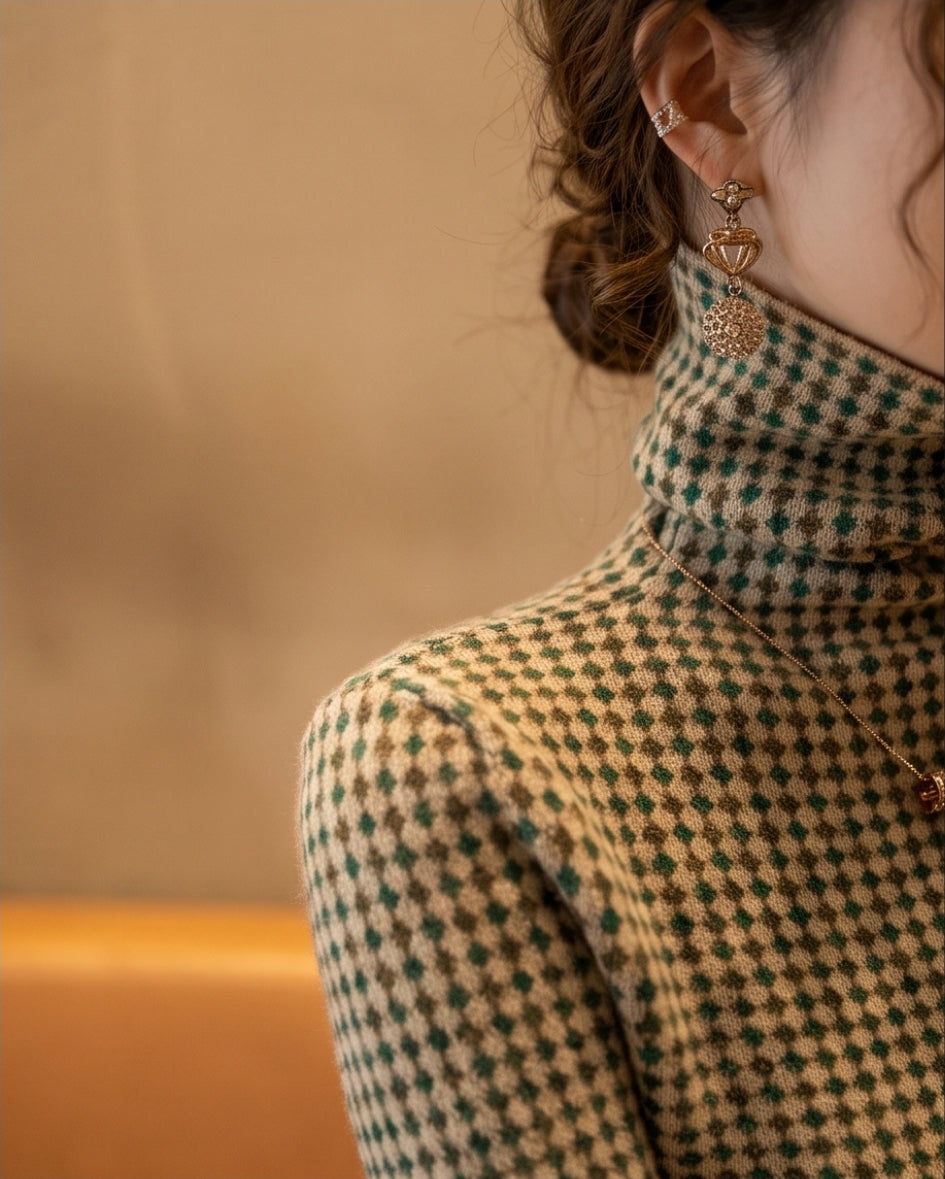 Elegantes kariertes Jersey-Oberteil mit hohem Hals – elastisch