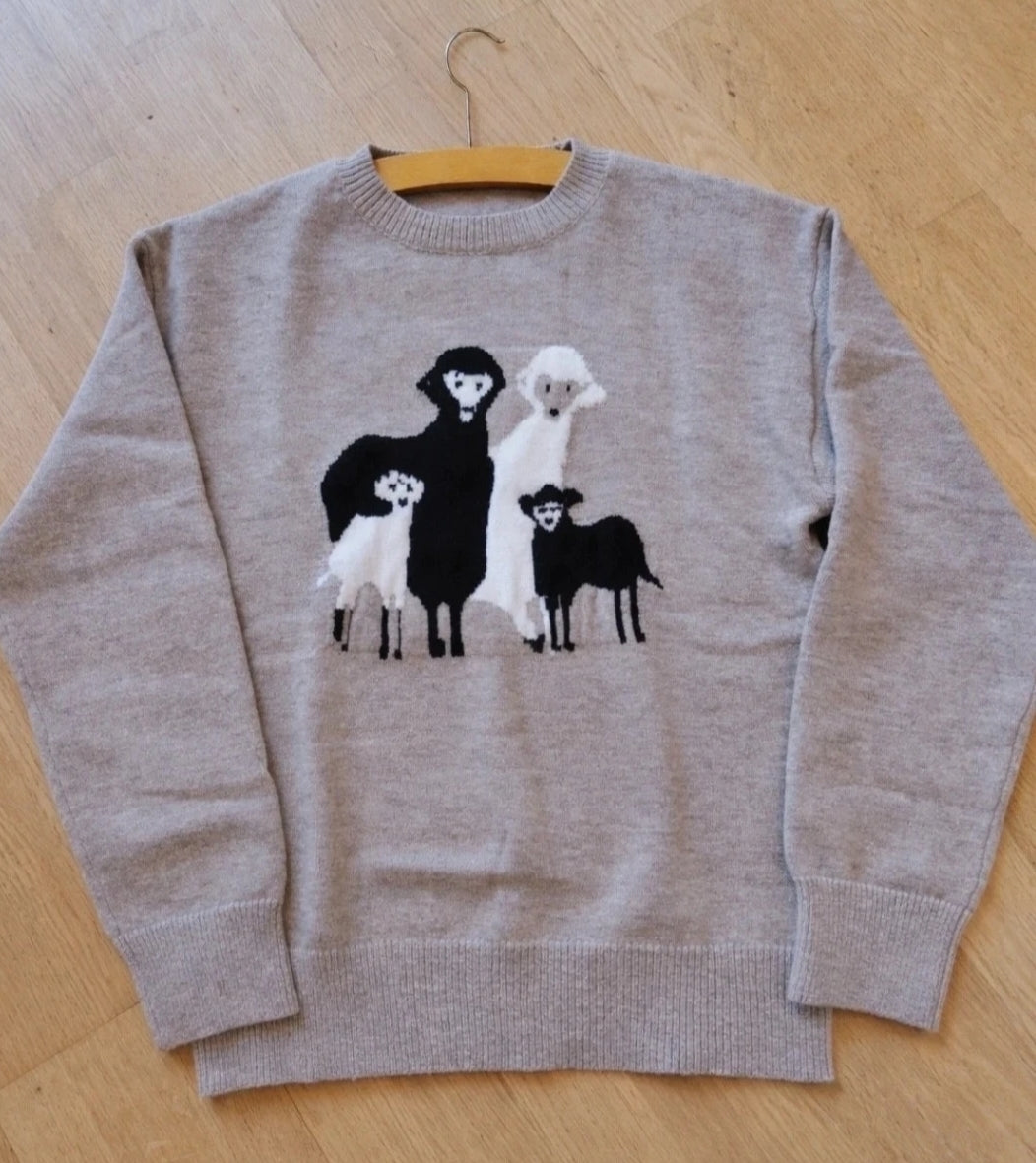 Kuscheliger Damen Pullover mit Lama Alpaka Muster Beige.