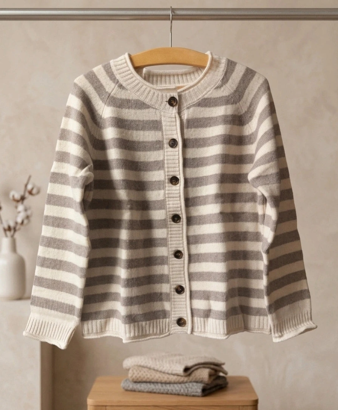 Damen Wollcardigan gestreift Beige/Creme – Strickjacke mit Knopfleiste