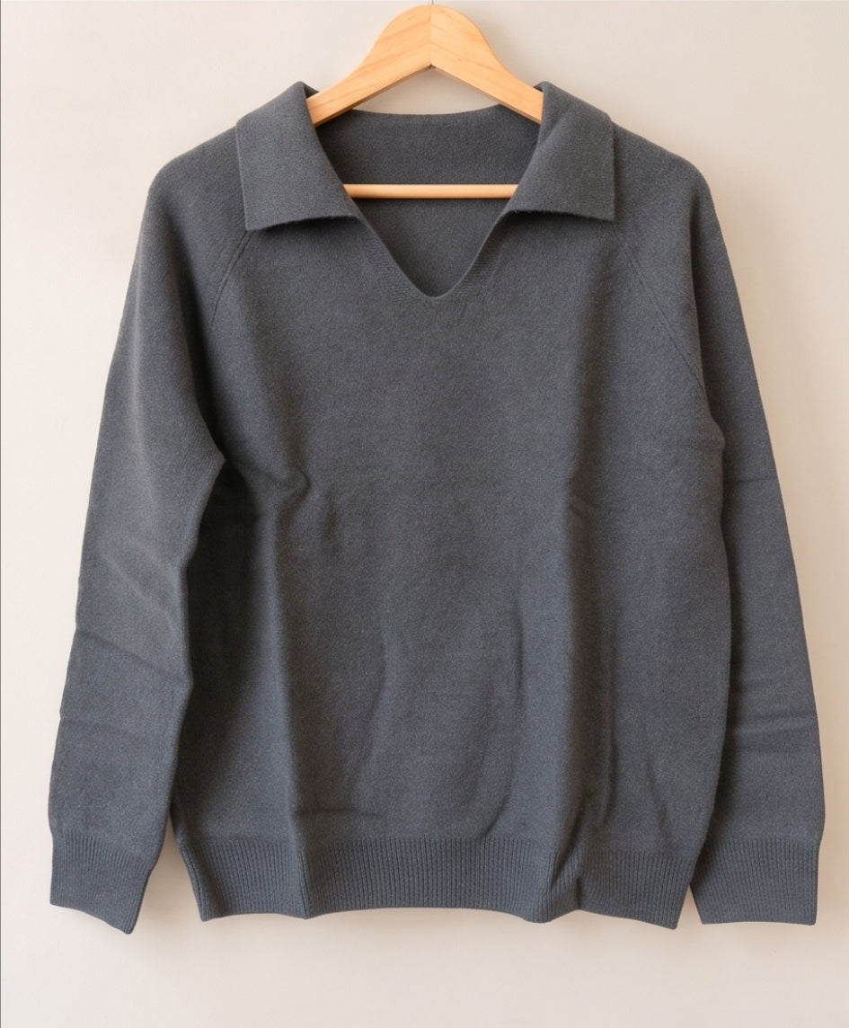 Damen Wollpullover Dunkelgrau mit Polokragen & V-Ausschnitt – Gr. M/L